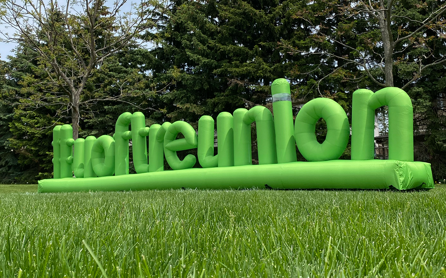 u-of-toronto-logo-inflatable-canada